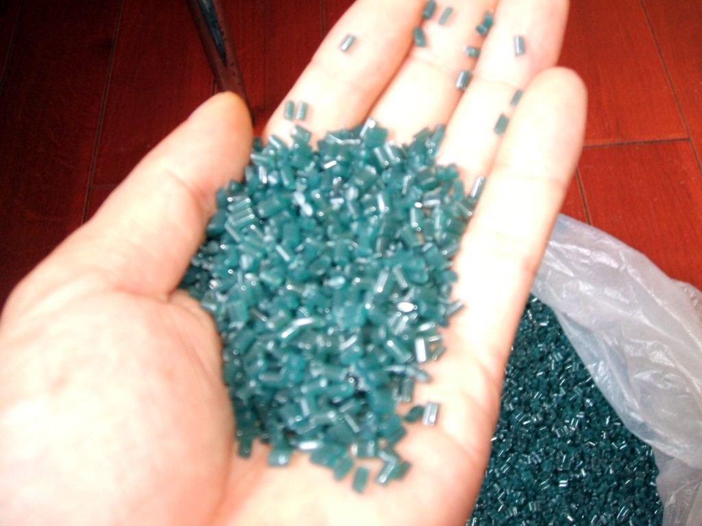 哈尔滨市天龙塑料再生颗粒厂电话131045090