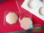 生产厂家 供应 纯硅胶梅花形乳贴 粘性强 可重复使用 隐形胸贴