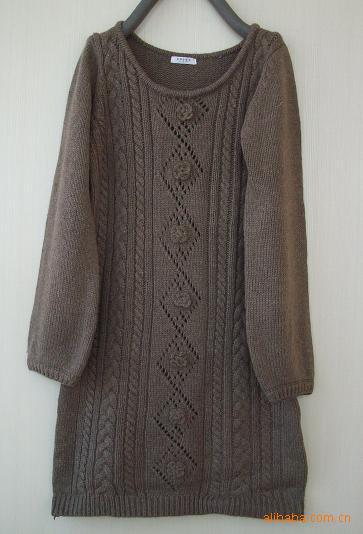 女装批发直销COLZA<em>编织</em>麻花辫版长款<em>毛衣</em>-女