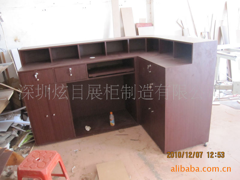 批发供应圆角弧形带电脑键盘收银台