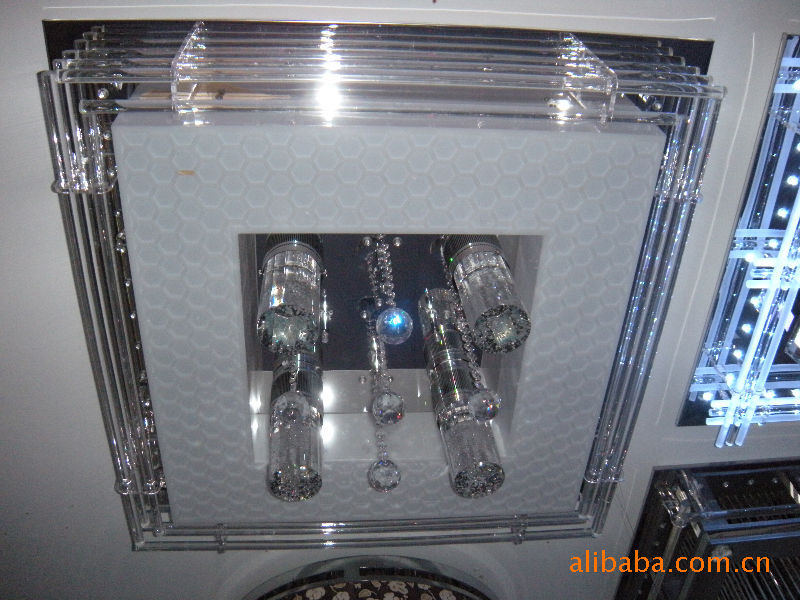 供应现代简约时尚水晶灯、客厅灯酒店客房灯、