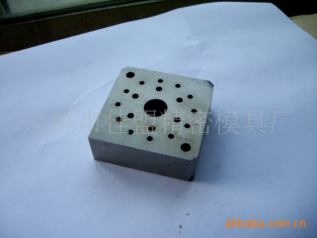 冲压加工-承接武汉五金模\/承接武汉塑料模板孔