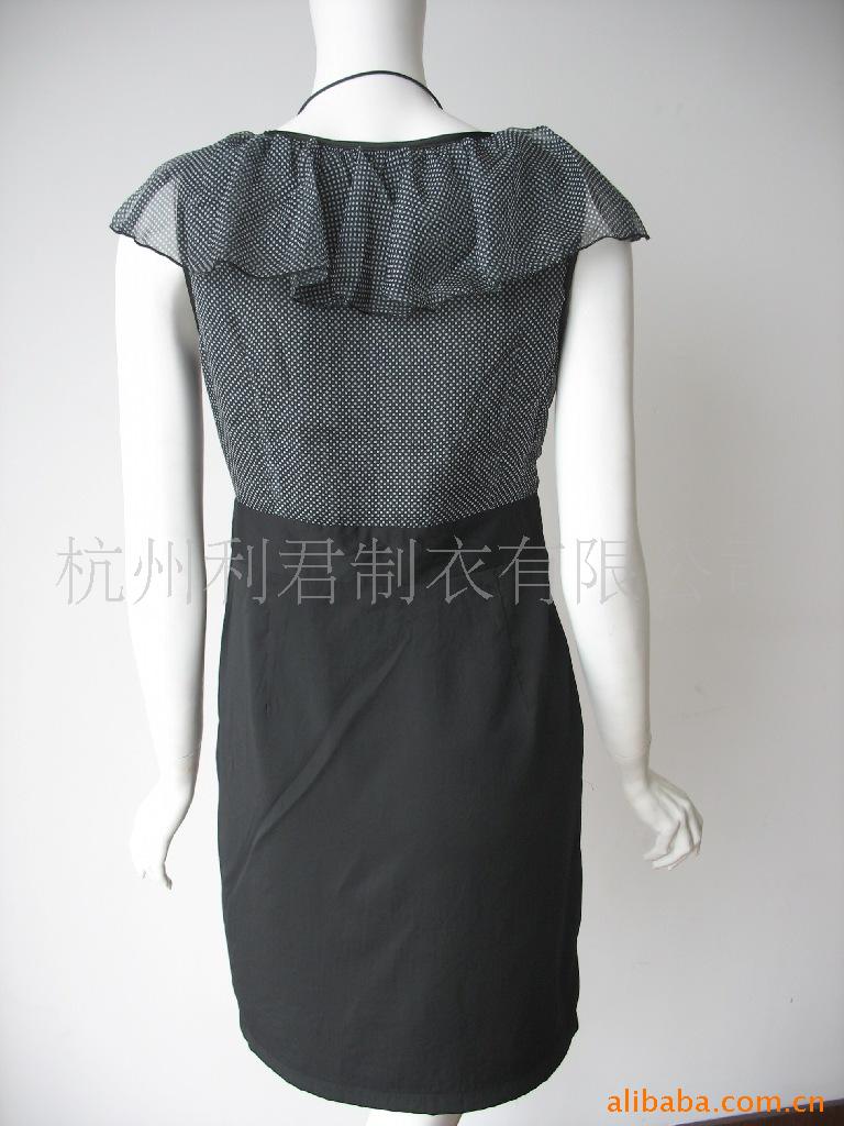 <em>批发</em>中老年<em>女士服装</em>韩版瑞丽休闲女装裙装火热