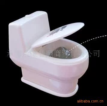 整蛊玩具-供应愚人节整人玩具 <em>撒尿</em>小新 <em>喷水</em>蜡