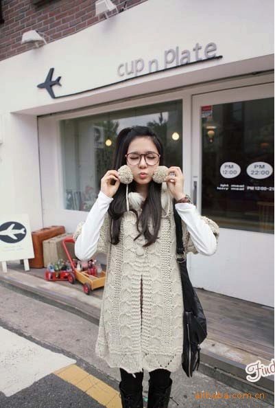 批发供应韩版<em>长款</em>女式<em>毛衣短袖</em>戴帽<em>开衫毛衣</em>2