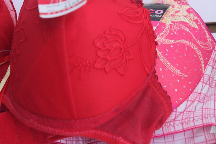 厂家直销<em>库存文胸</em> 外贸文胸批发 清仓<em>处理文胸</em>