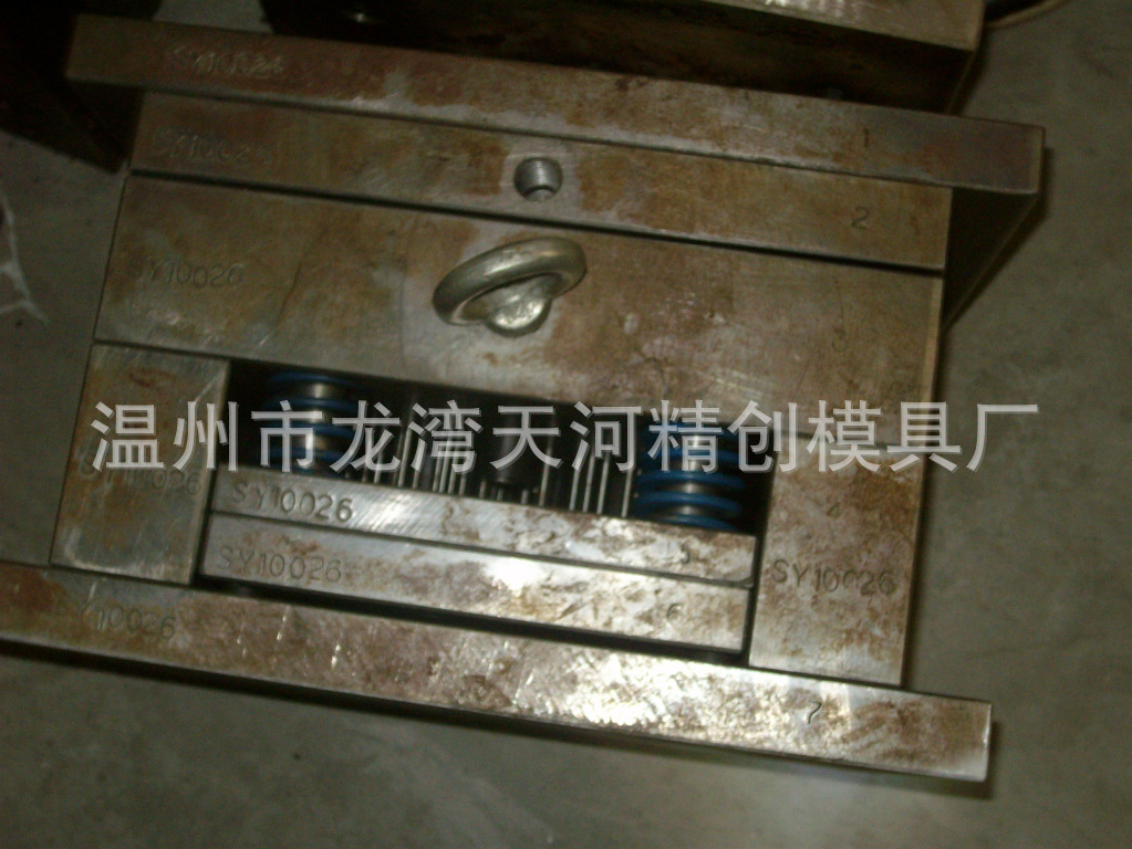【本厂专业墙壁开关设计塑料模具设计】制造茶馆中式图片