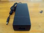 27V 5A 135W 带PFC保护 及EMI 电源适配器