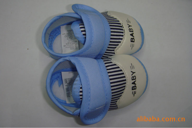 婴儿皮革拼接棉布绣英文字母粘扣学步鞋 2.80