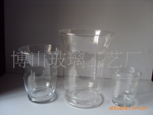 生产加工各种人工吹制翻口玻璃器皿，花插，蜡杯等