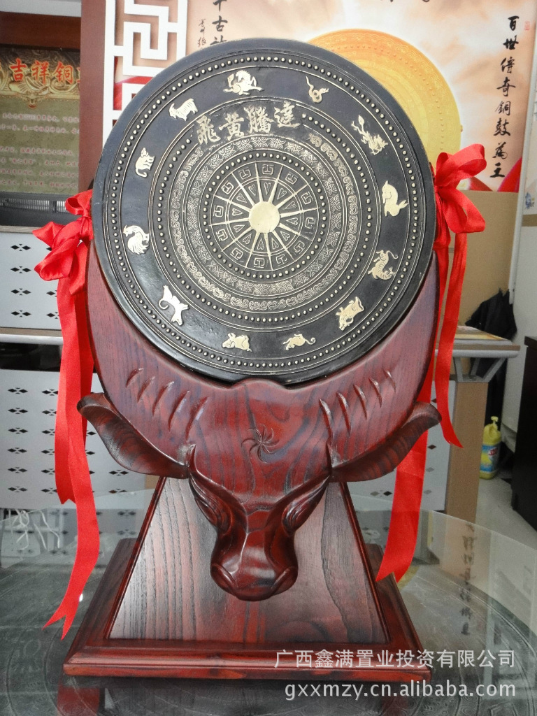 飞黄腾达 生肖鼓*36公分字纹铜鼓