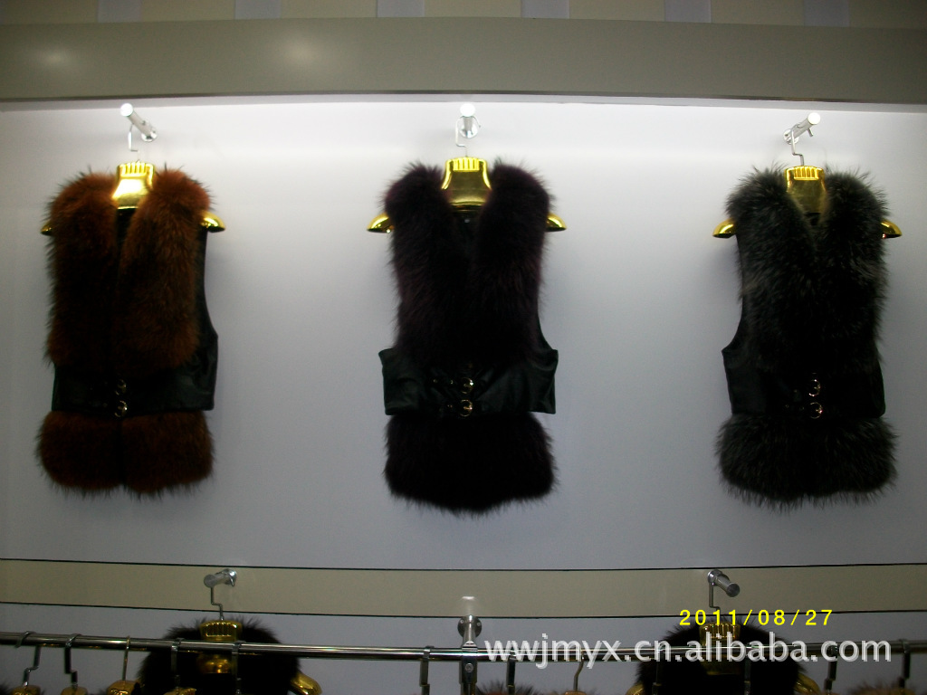 年终亏本促销 2011新款貉子<em>皮草马甲 背心</em>坎肩