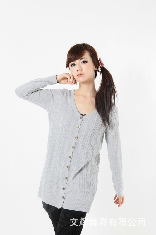【韩版女式长袖纯色条纹新款 <em>织衫</em> <em>开衫</em>铜<em>纽扣</em>