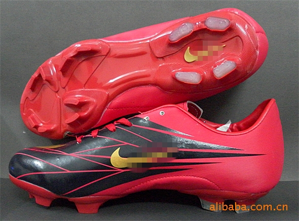 【厂家批发刺客6足球鞋 皇马C罗明星战靴】价