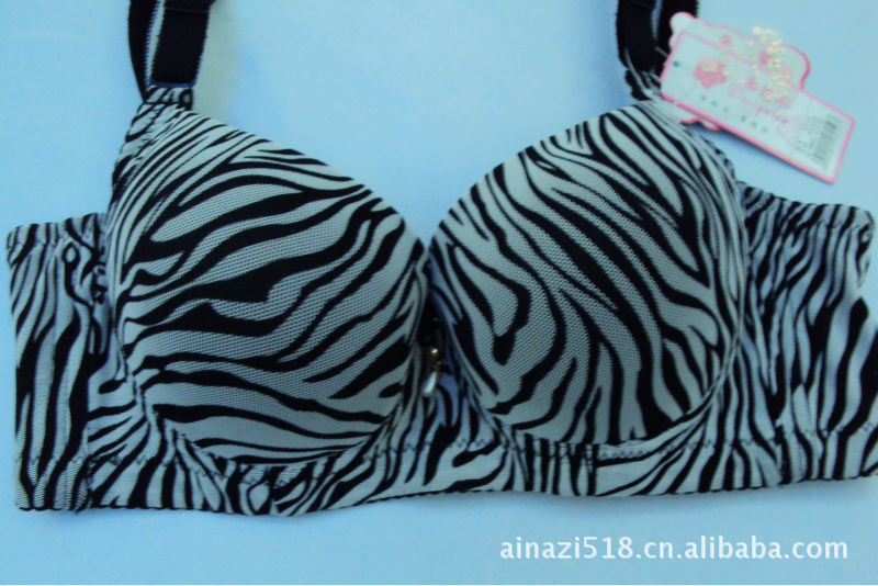 厂家直销 内衣套装批发 聚拢调整型<em>文胸</em> <em>著名品</em>