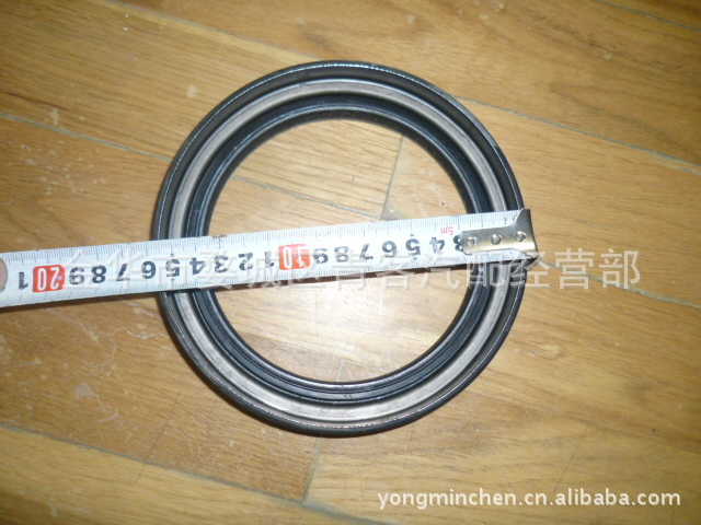 供应多种老式,新款客车油封美驰桥油封