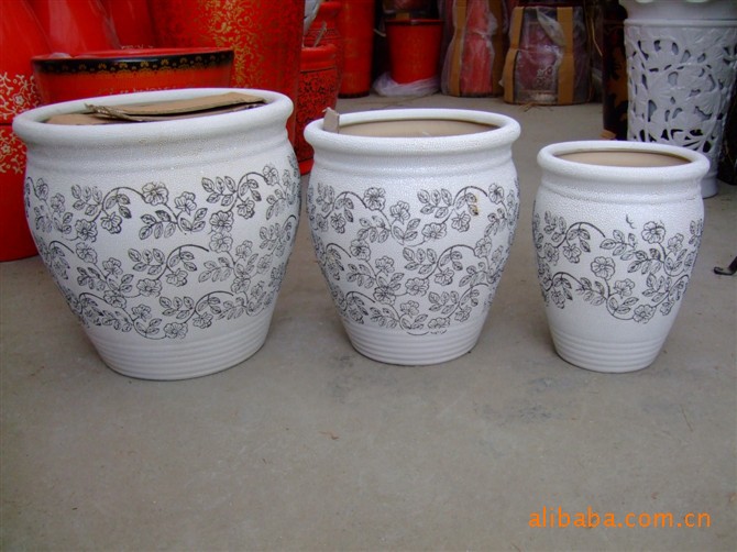 产品价格下滑全体收入未达预期蒙娜丽莎2025年净利估计腰斩