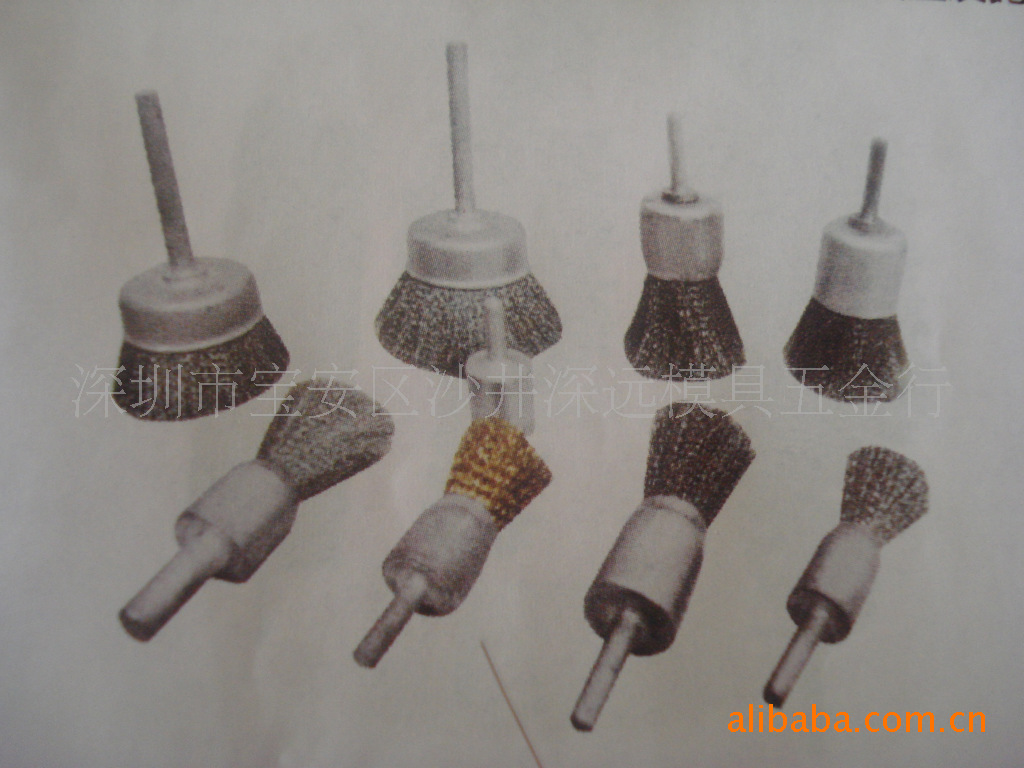 供应：带柄钢丝刷、铜丝刷