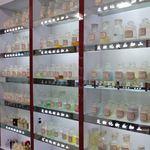 化妆品生产加工灌装贴牌 小量生产 批量灌装 专业护肤品生产厂家