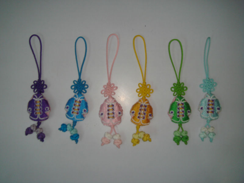 手机保护膜-供应古朴而时尚的手工编织中国结