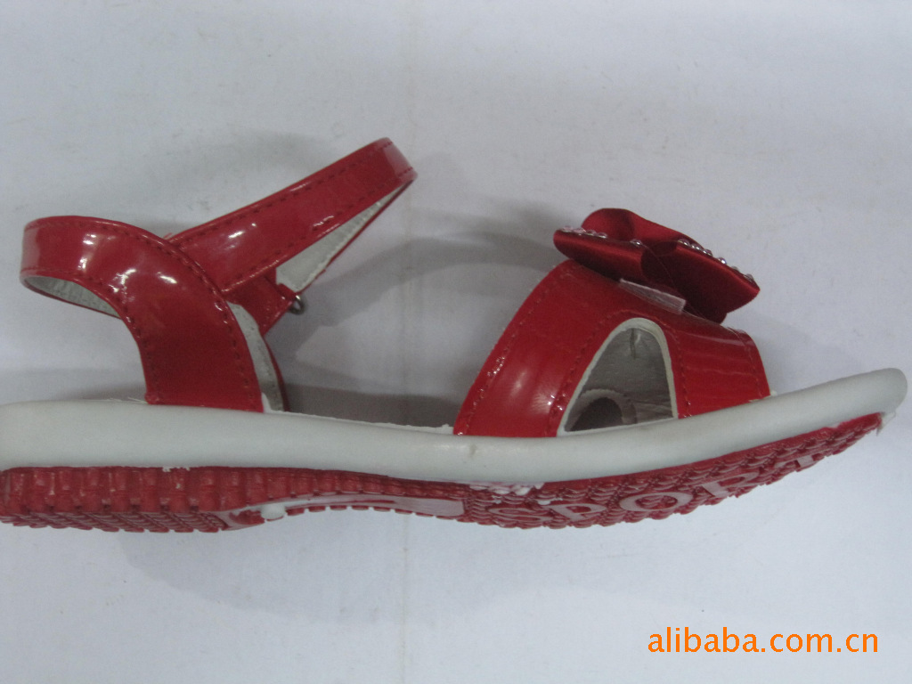 【批发供应新款女式学生凉鞋【<em>帅哥帅妹</em>C-2】