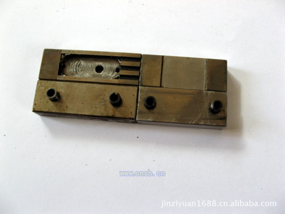 提成生产加工导向块 成型模具 精密机械加工图