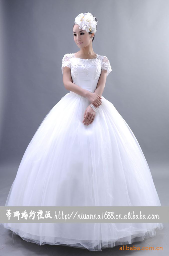 蒂娜<em>婚纱</em> 2013年新款适合<em>胖MM的</em>高档带袖齐