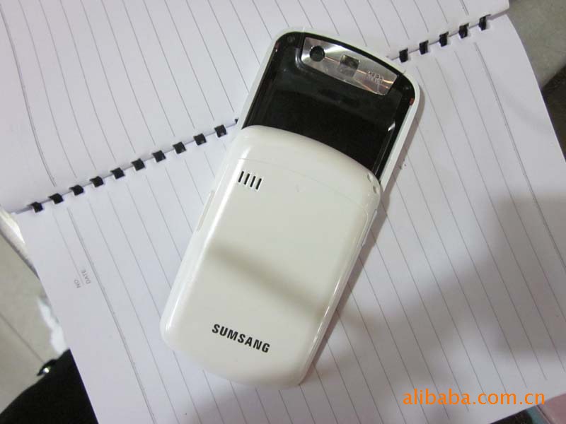 批发<em>三星</em>时尚小巧 <em>女性滑盖</em>D818<em>手机</em>图片,批发