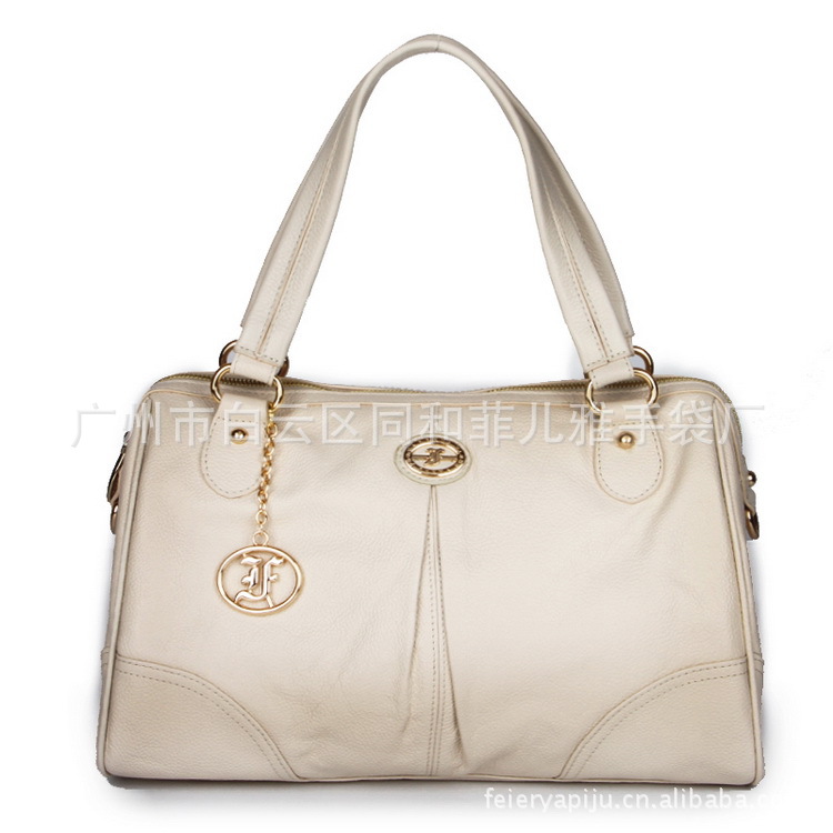 【真皮女士皮包时尚女包批发加盟】