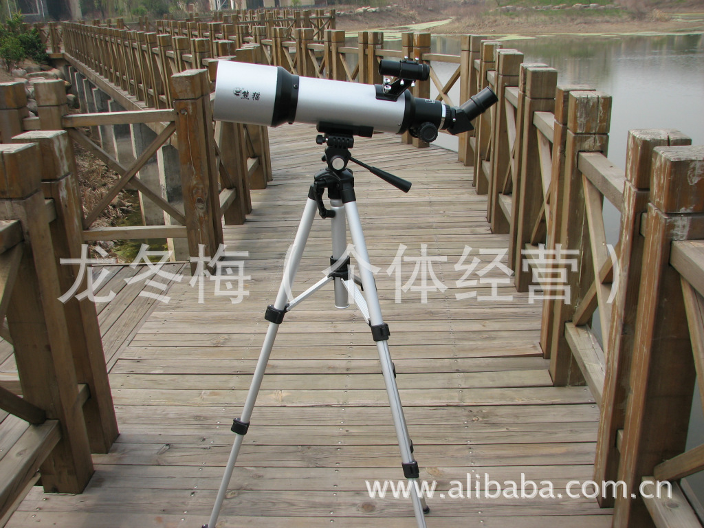 疯狂促销!天地两用带背包正品熊猫天文望远镜tw45090 完全正像!