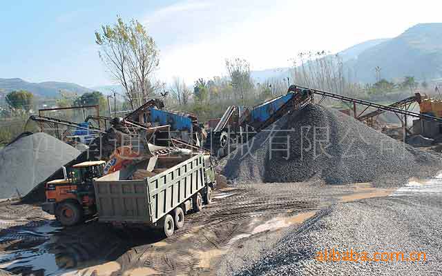 风化山制沙机|格|岩石制砂机械|制石英砂机|河卵石制砂机价格