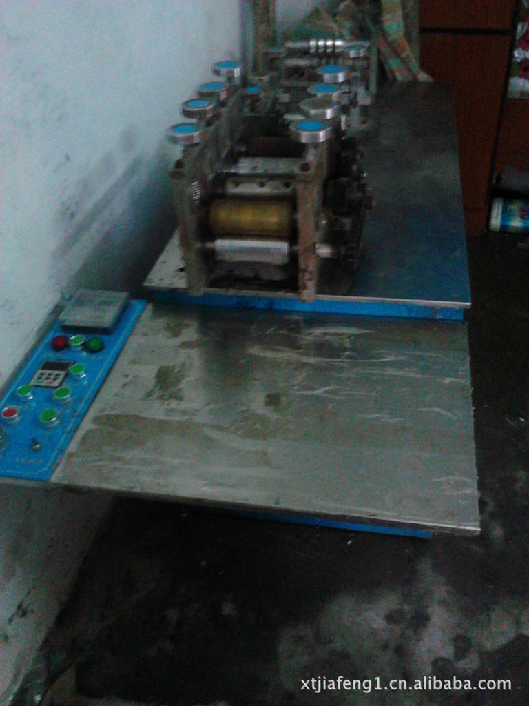 二手全自动口罩内点机 _ 二手全自动口罩内点