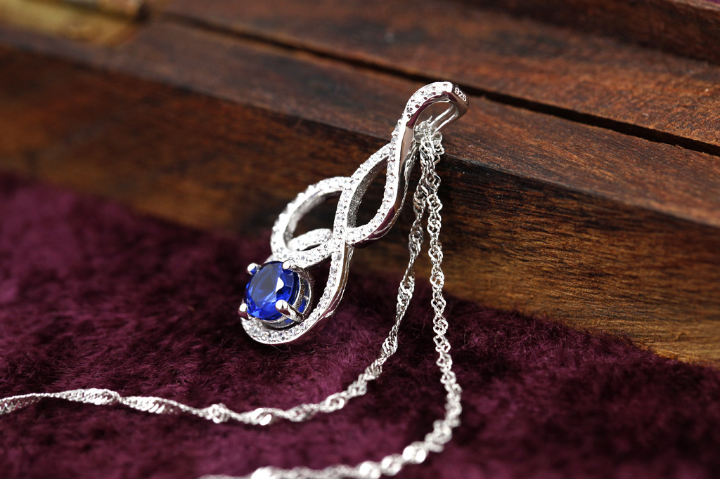 批发 升华的爱银吊坠 银镶锆石吊坠 红蓝宝吊坠