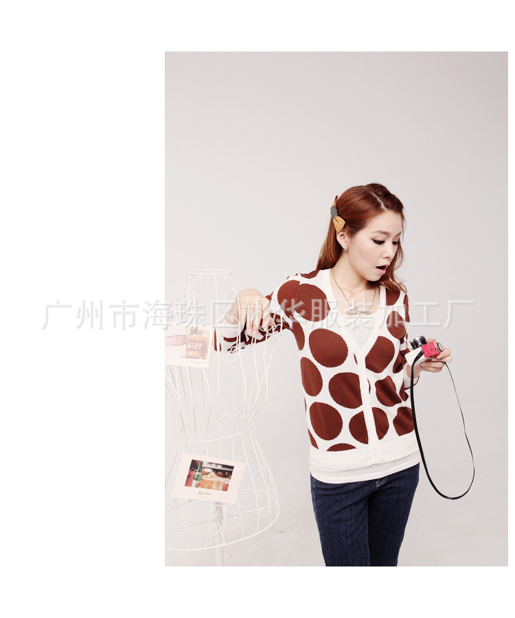 日韩新款女式毛衣<em>开衫</em> <em>女秋装</em>大波点<em>长袖</em>上衣