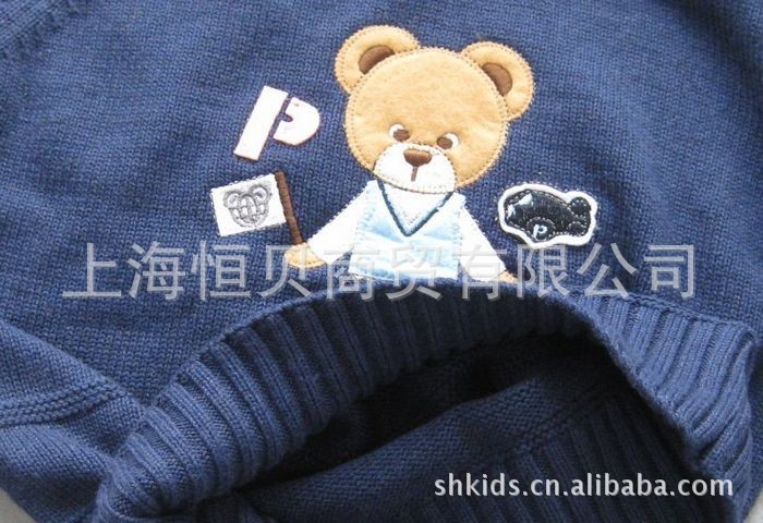 <em>上海厂家直销</em> 外贸男童 蓝色旗帜小熊 儿童<em>毛衣</em>