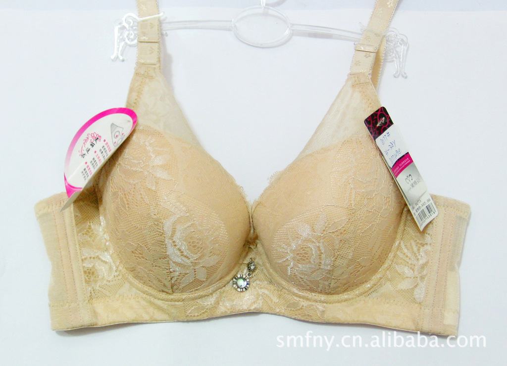 黛<em>情姿</em>品牌<em>文胸</em> 深V玫瑰精油按摩水袋<em>文胸</em> 汕