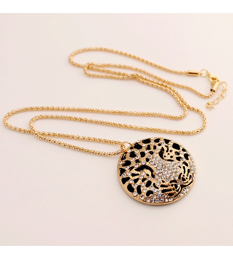 高档饰品货源<em>加工厂家</em>霸气圆形豹子头<em>毛衣</em>链2