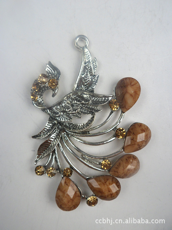 伟德国际珠宝盛宴来了！2025鞍山珠宝嘉年华万达分会场活动29日启幕