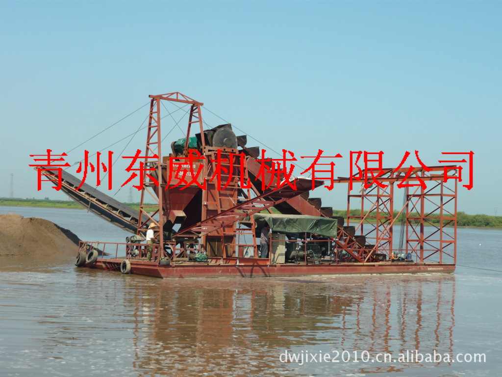 供应江西河道采沙用小型挖斗挖沙船,江西多砾石小河道采砂设备选型