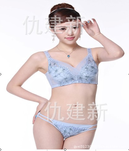 厂家大量批发超聚拢小胸模杯 防走光<em>抹胸</em> <em>隐形</em>