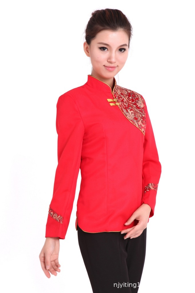 【冬季 酒店 饭馆 火锅店 中式大红色女服务员 