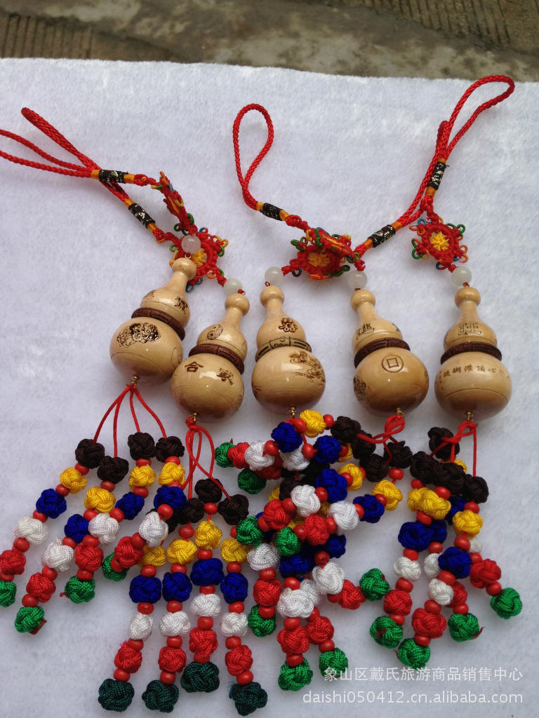 林戴氏厂家直销\/供应七彩结吊坠桃木小葫芦车