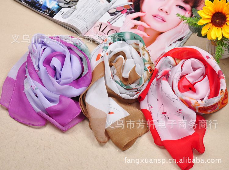 义乌厂家直销 优质雪纺围巾 时尚保暖 玫瑰碎花丝巾