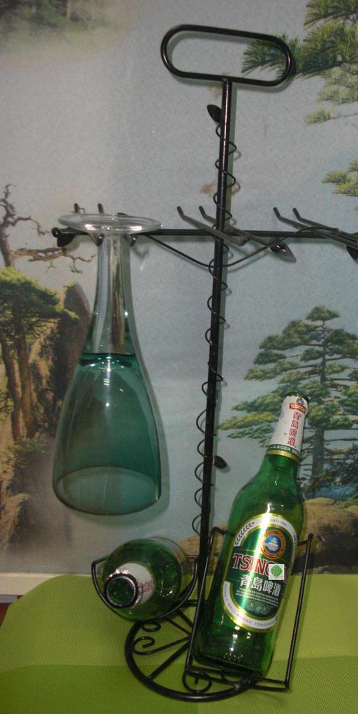 【可拆装 挂杯架 时尚酒杯架 酒杯挂架 小吧台 