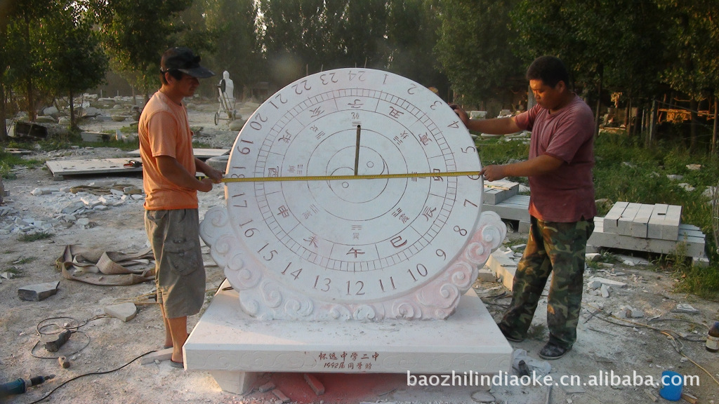 最新设计制作的古代时间仪器--大理石日晷雕塑