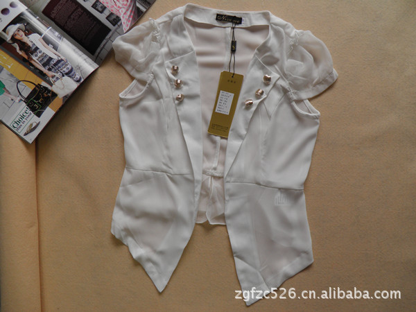 2012夏装<em>那是美女装</em>韩版雪纺小披肩百搭开衫