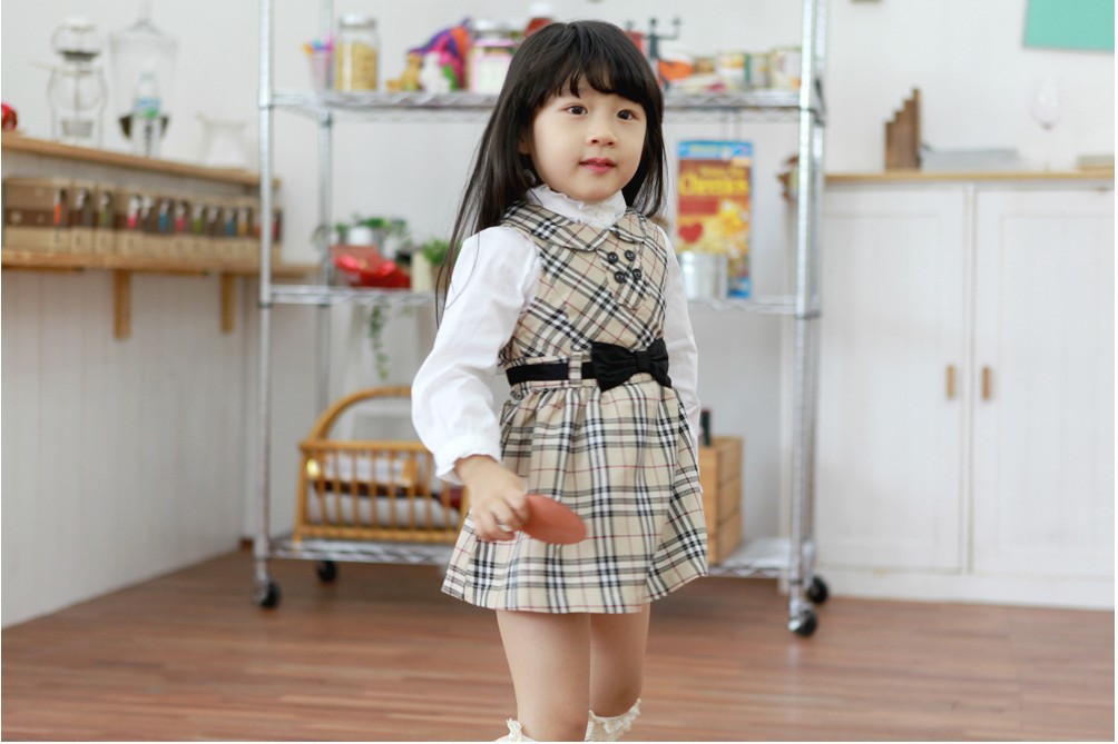 高档优质童装童服<em>批发</em> 女童装童服秋装<em>女裙</em> 苏
