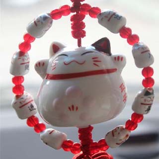 圆环招财猫汽车挂件,日本道乐堂,骨瓷招财猫大穗挂件15-3B309