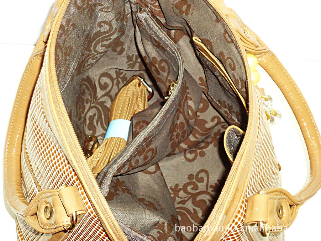 【<em>爱情宣言女包</em>2011<em>新款</em>专柜正品韩版单肩包
