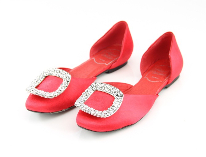 RV时尚国际<em>品牌真皮女鞋</em> 150.00、140.00元/双